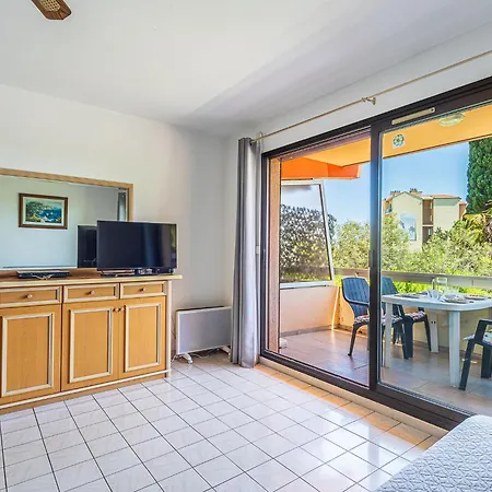 Le Diamant By Interhome Appartement Le Lavandou